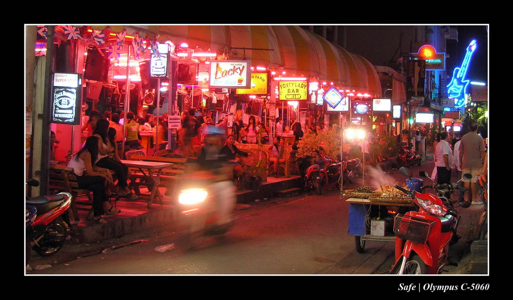2005 - 07 - Pattaya - soi8 - 1.JPG